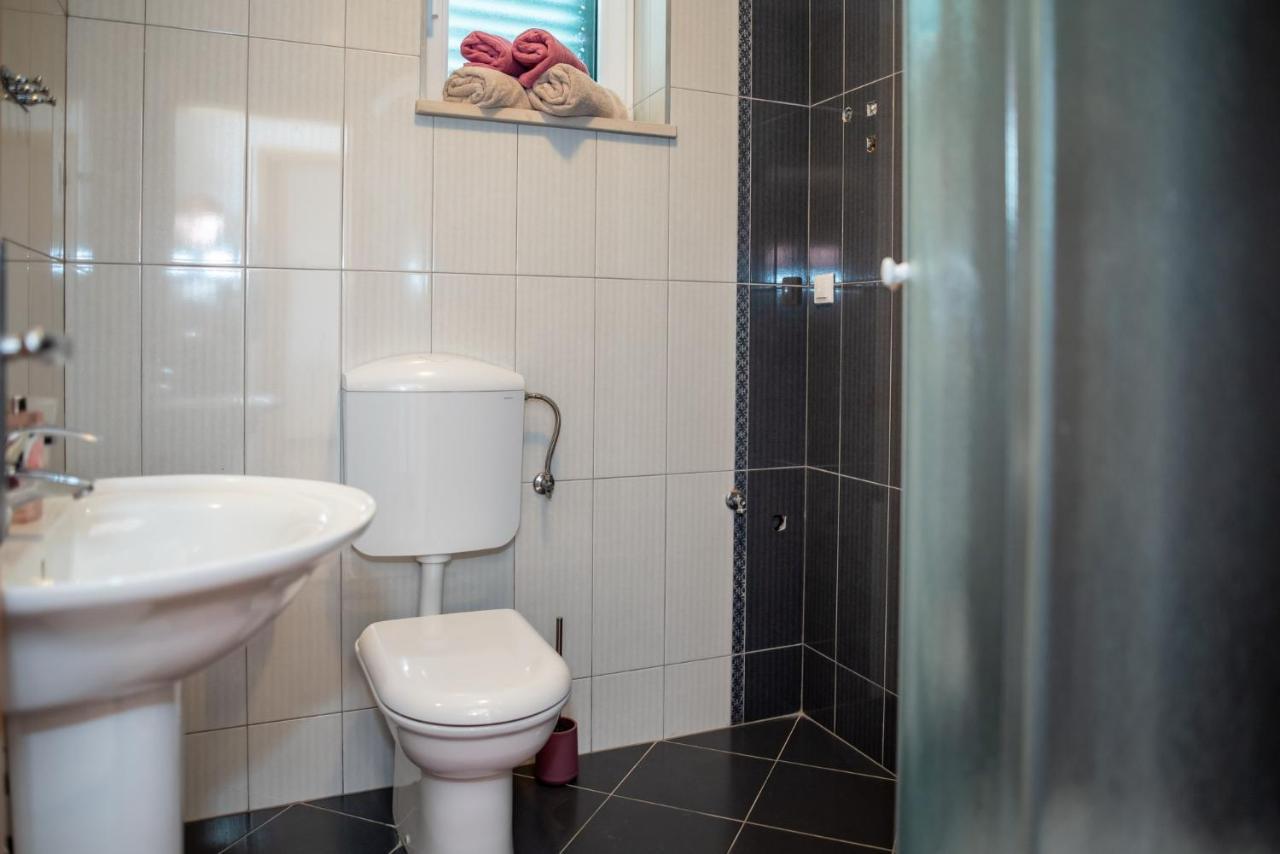 Apartments Sutalo 2 ツァヴタット エクステリア 写真